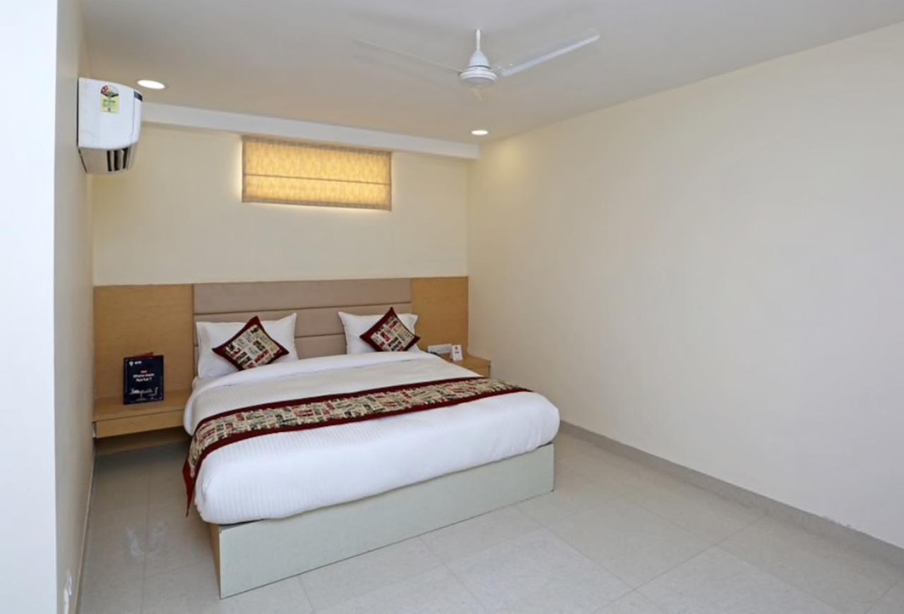 Hotel Airport D'Capitol New Delhi Buitenkant foto