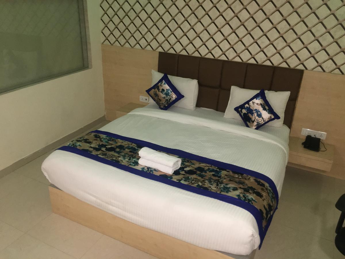 Hotel Airport D'Capitol New Delhi Buitenkant foto