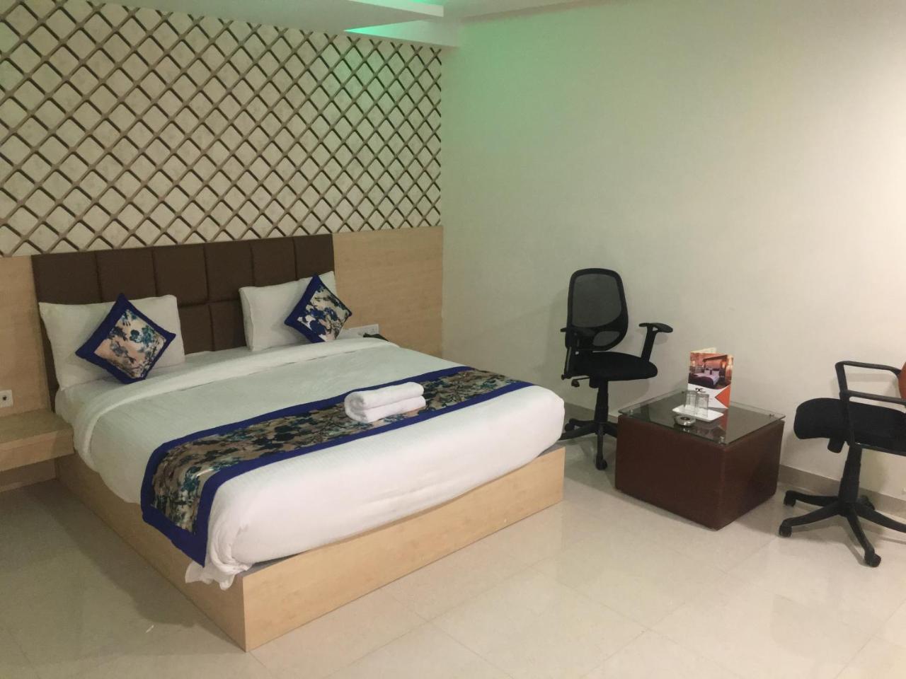 Hotel Airport D'Capitol New Delhi Buitenkant foto