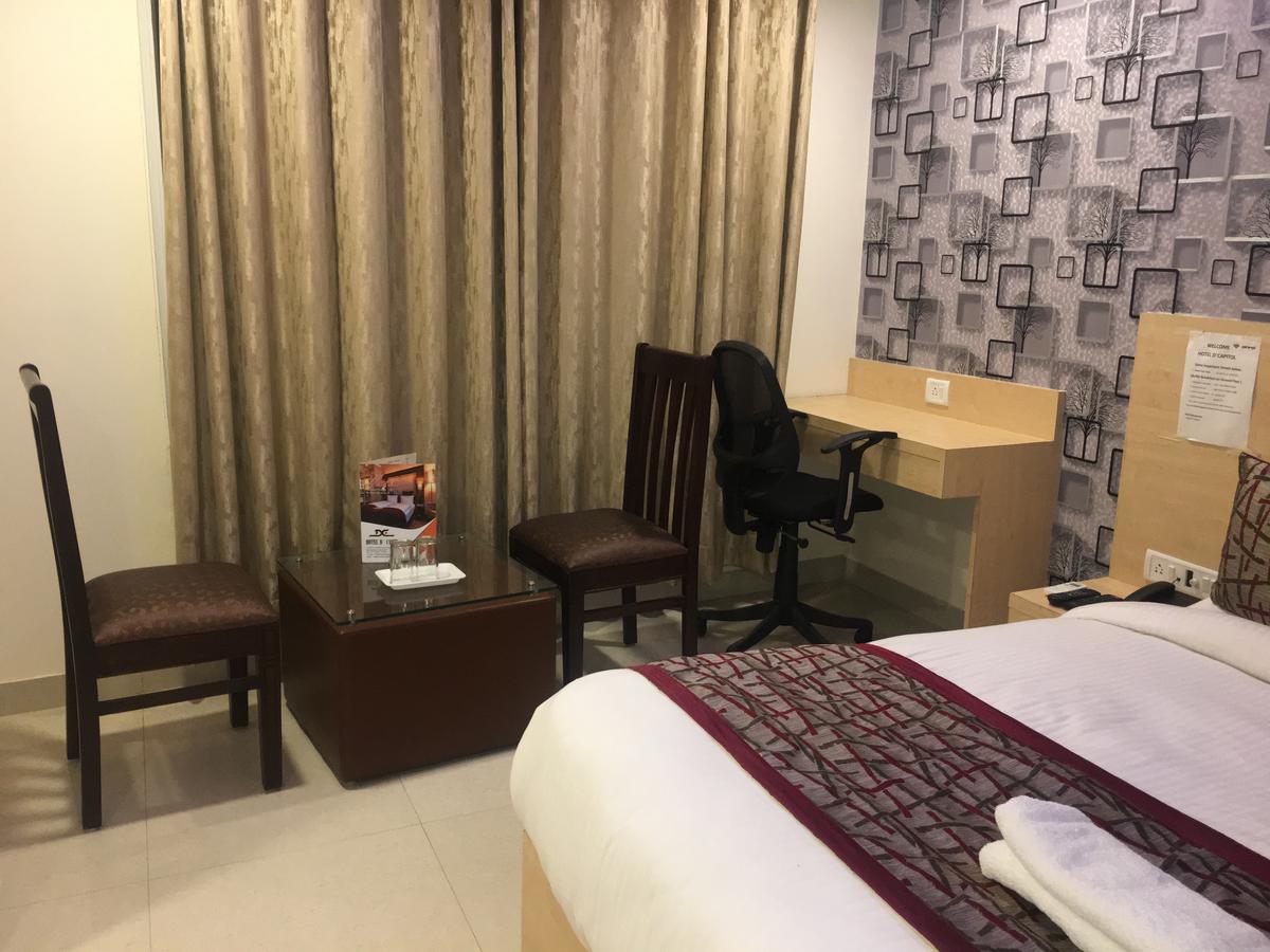 Hotel Airport D'Capitol New Delhi Buitenkant foto