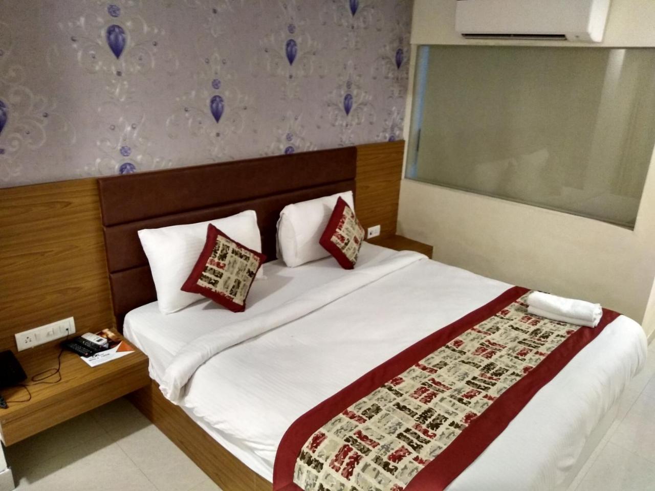 Hotel Airport D'Capitol New Delhi Buitenkant foto