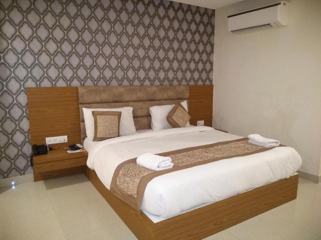 Hotel Airport D'Capitol New Delhi Buitenkant foto